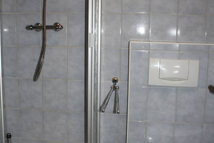 Room 6 of 26
