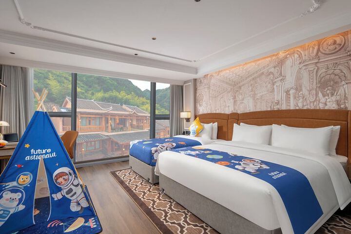 Room 20 of 31