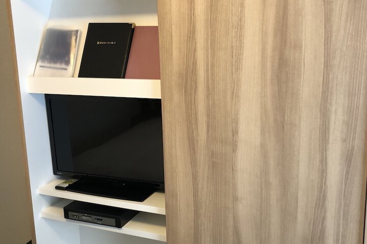 Room 10 of 67