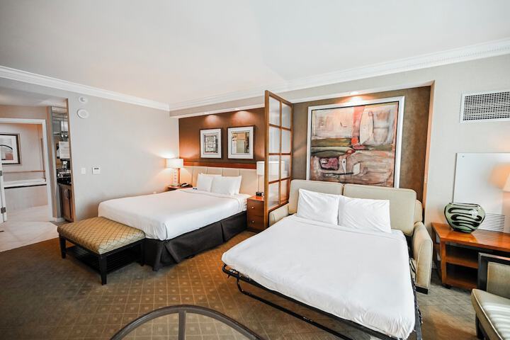 Room 25 of 105