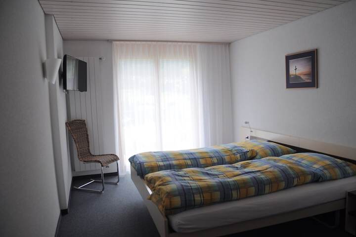 Room 26 of 96