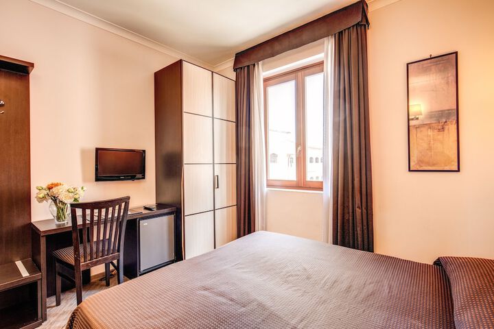 Room 44 of 119