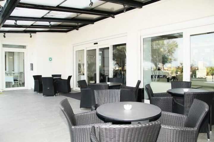 Terrace/Patio 33 of 37