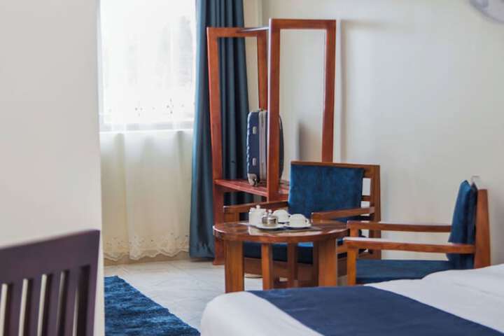 Room 33 of 61