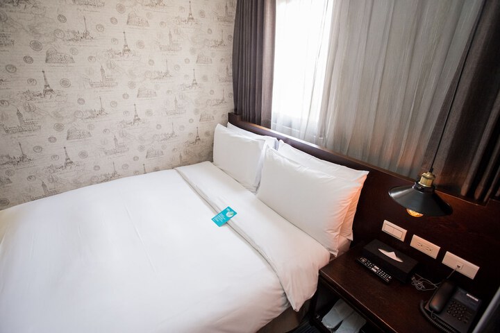 Room 56 of 99
