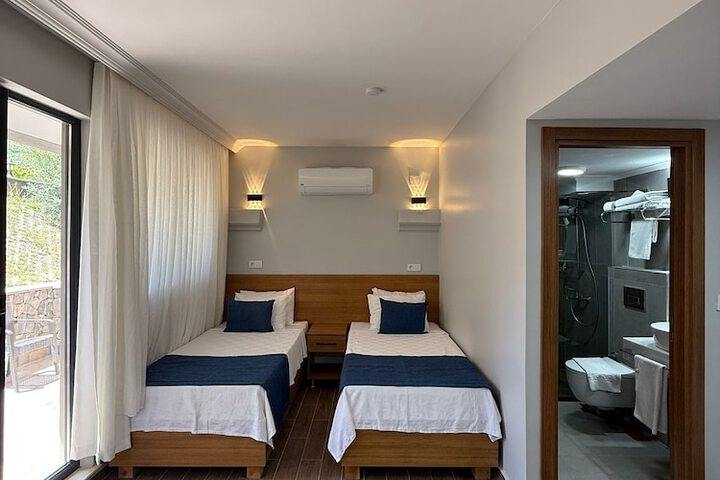 Room 15 of 31