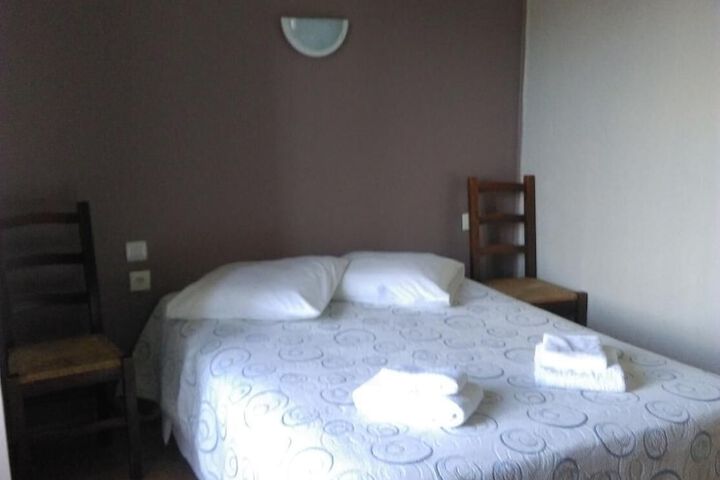 Room 6 of 19