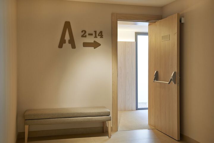Ballroom/Hall 46 of 50