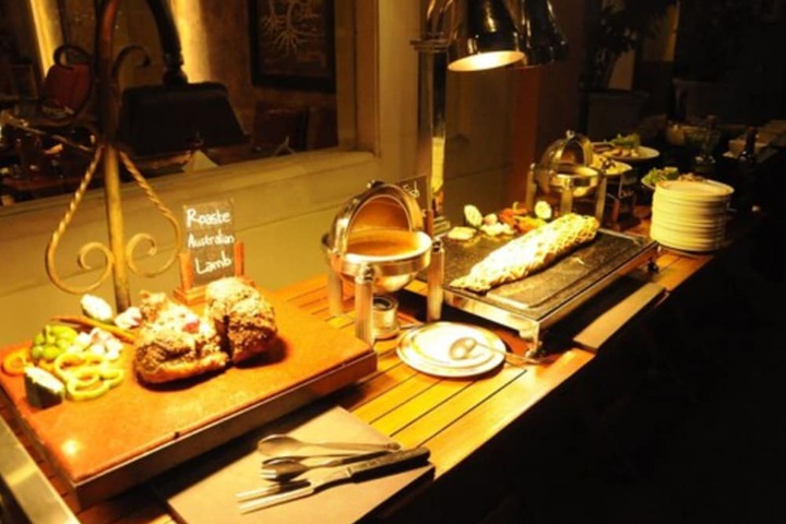 Dining 38 of 68