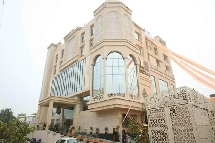 Oyo 14322 Royale Inn