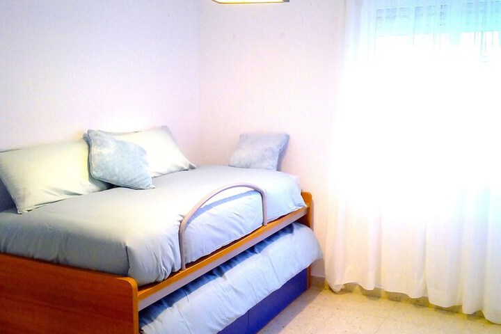 Room 7 of 33