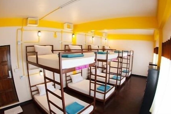 Room 5 of 65