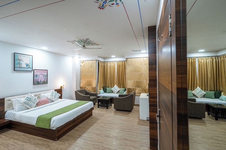 Room 18 of 34