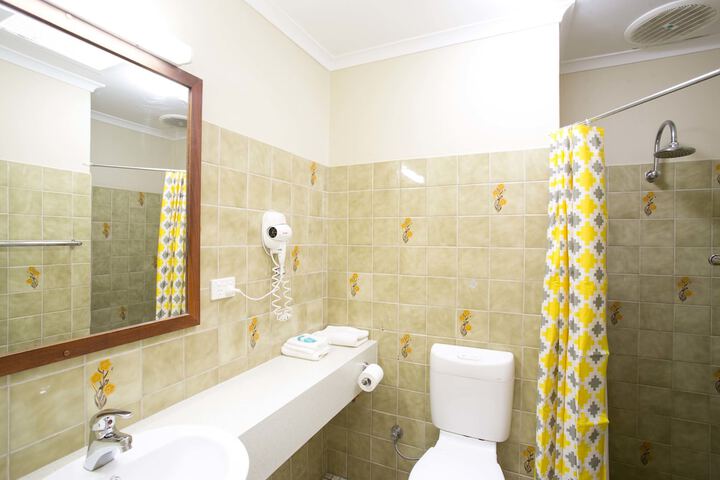 Room 9 of 27