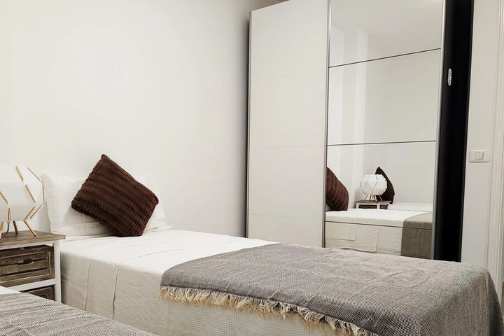 Room 6 of 21