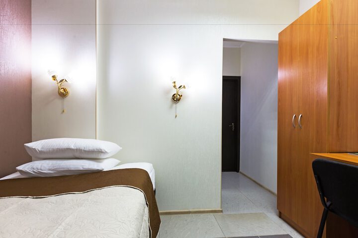 Room 3 of 61