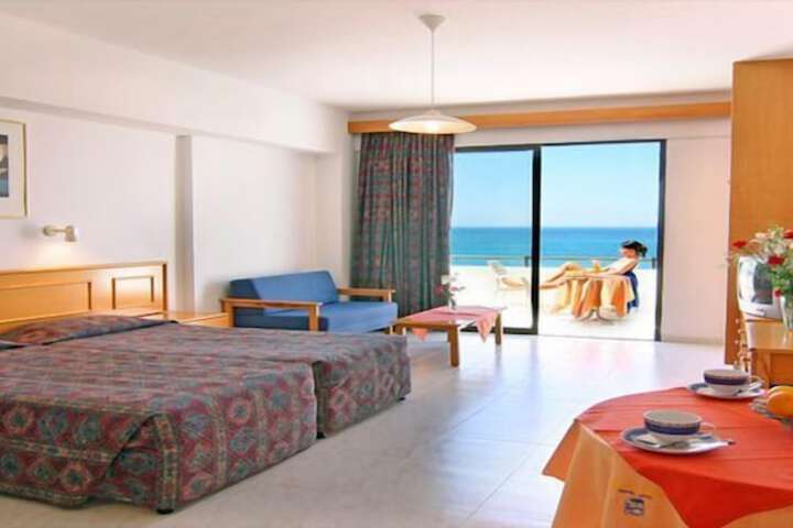 Room 7 of 30