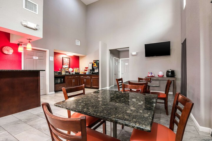 Breakfast/Coffee Service 23 of 34