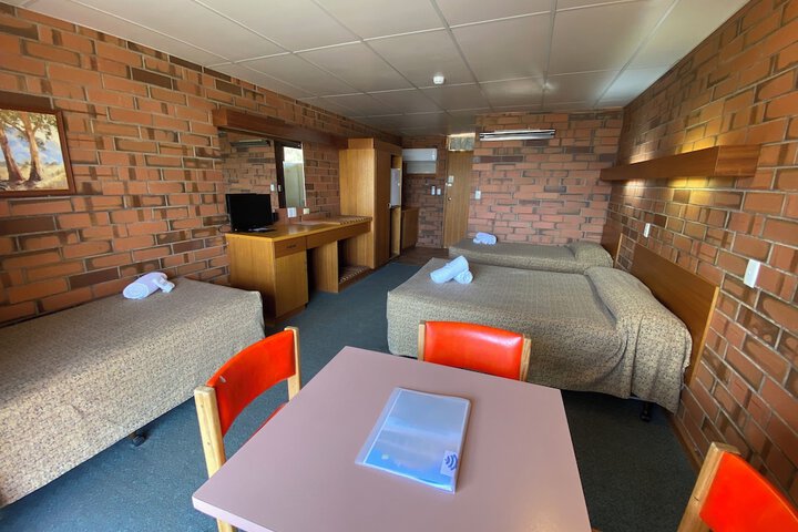 Room 2 of 21