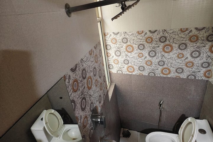 Room 35 of 51