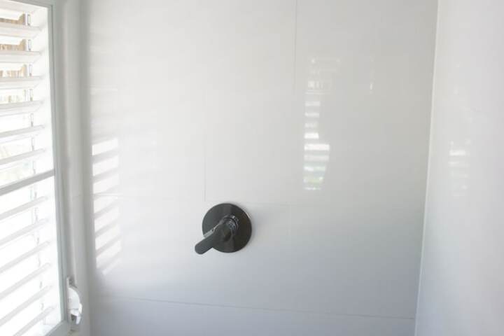 Room 44 of 102