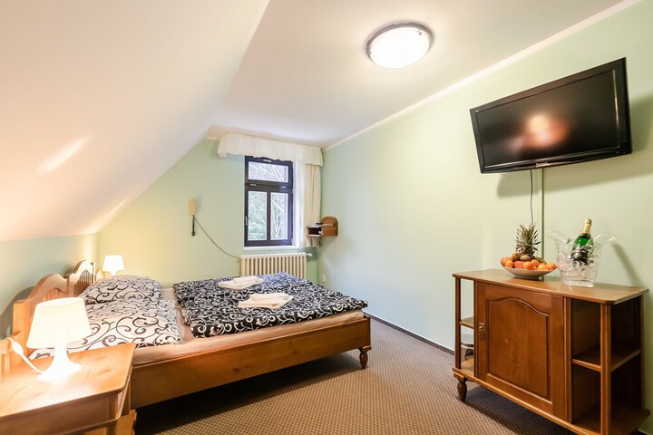 Room 22 of 128