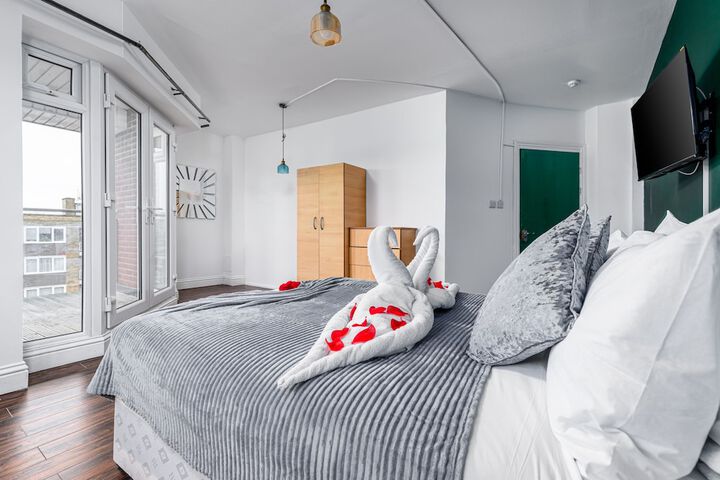 Room 16 of 58