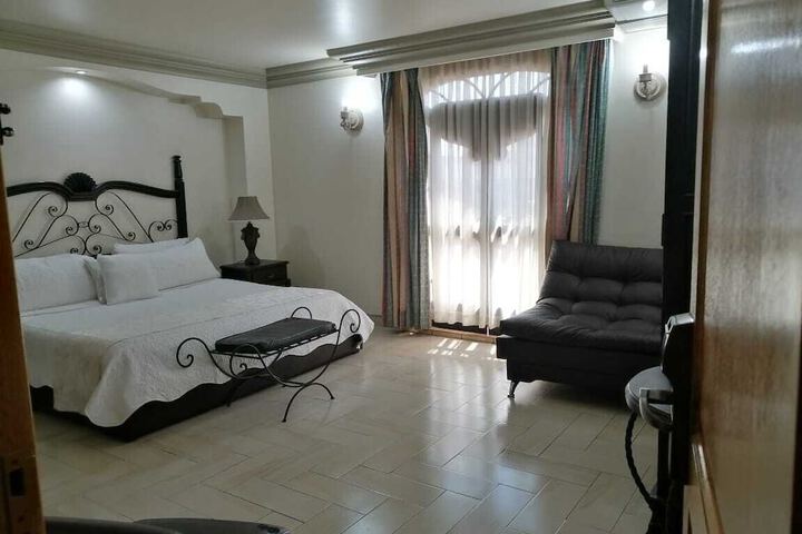 Room 17 of 70