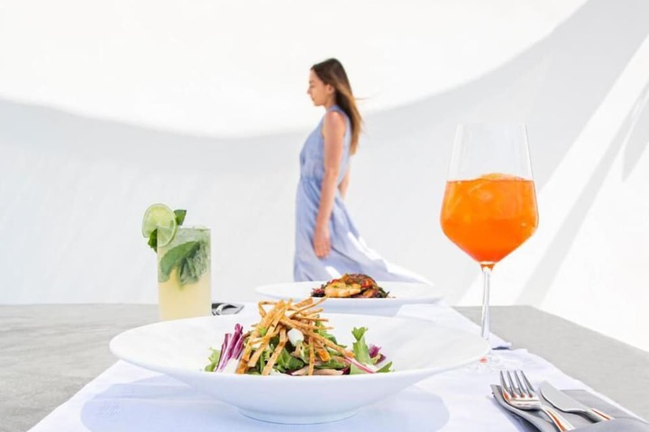 Dining 52 of 71