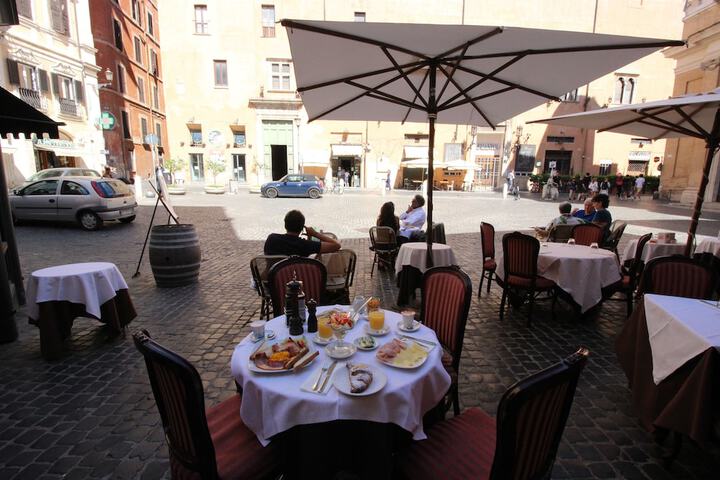 Breakfast/Coffee Service 216 of 238