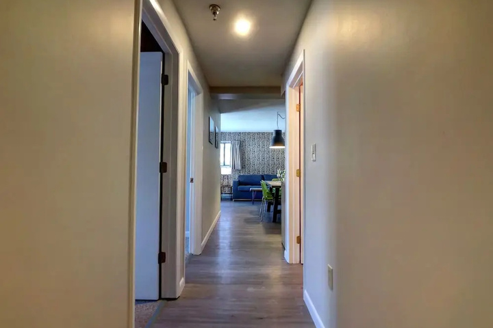 Room 11 of 23