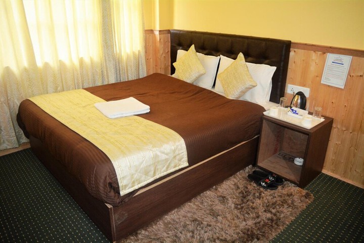 Room 8 of 65
