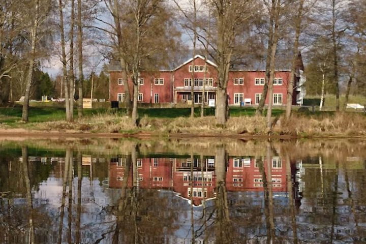 Exterior of Tiraholms hotell