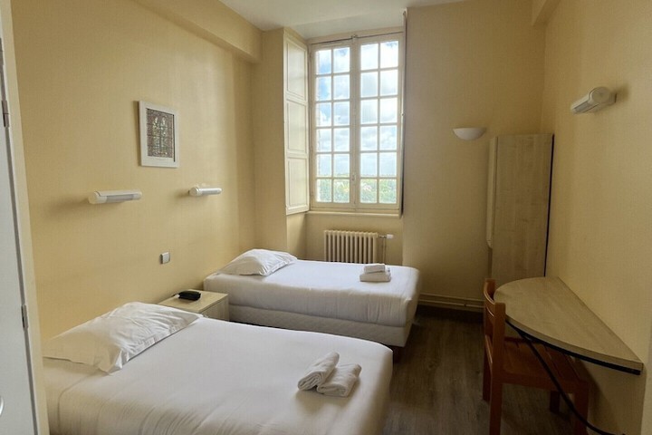 Room 13 of 46