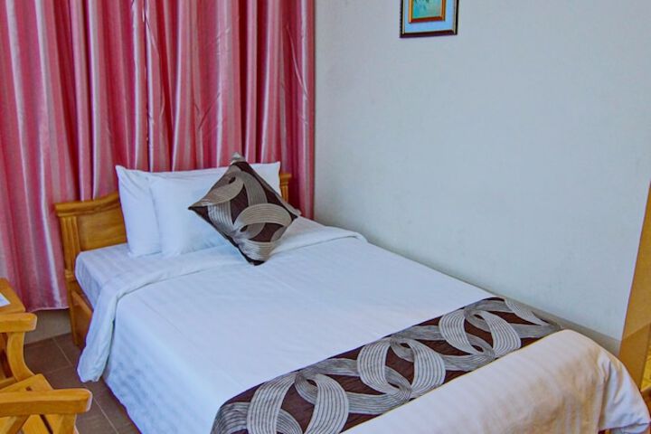 Room 14 of 79
