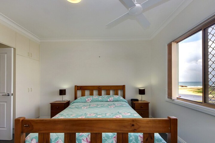 Room 2 of 11