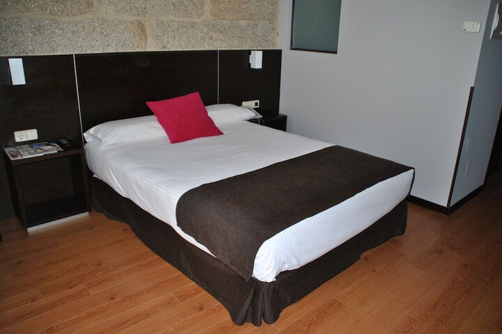 Room 13 of 42