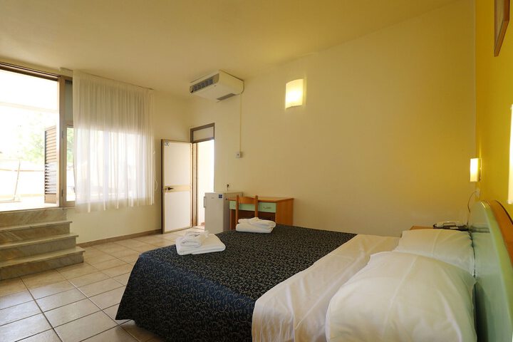 Room 36 of 150