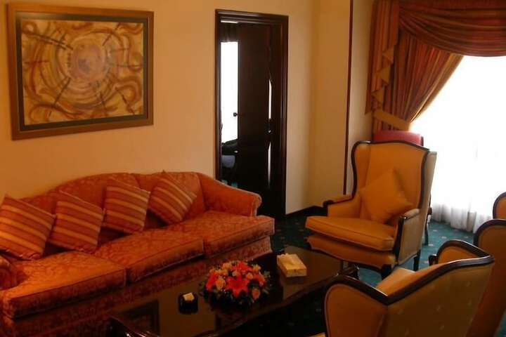 Room 6 of 44
