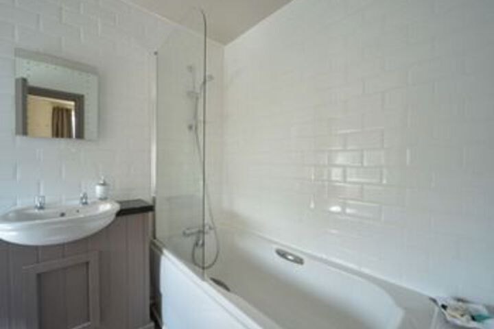 Room 2 of 20