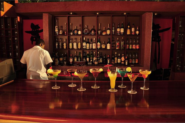 Lounge 63 of 81