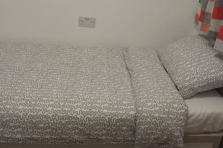 Room 21 of 27