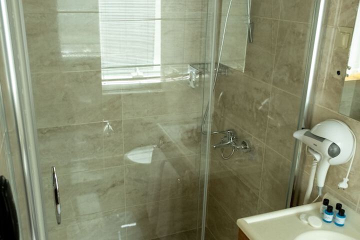 Room 16 of 26