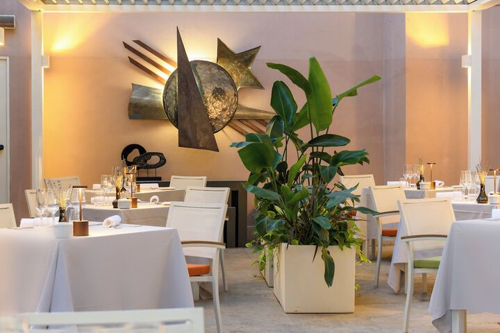 Dining 89 of 134