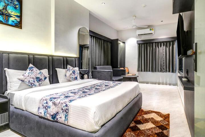 Hotel Royal Ican Sindhubhavan Road