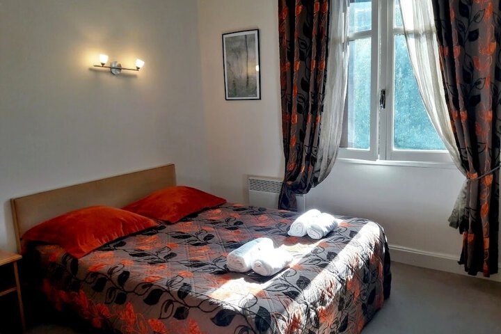 Room 7 of 63