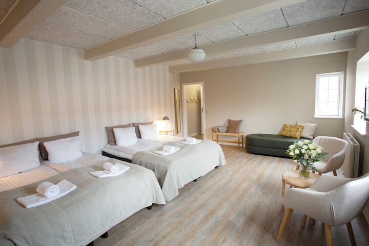 Room 6 of 29