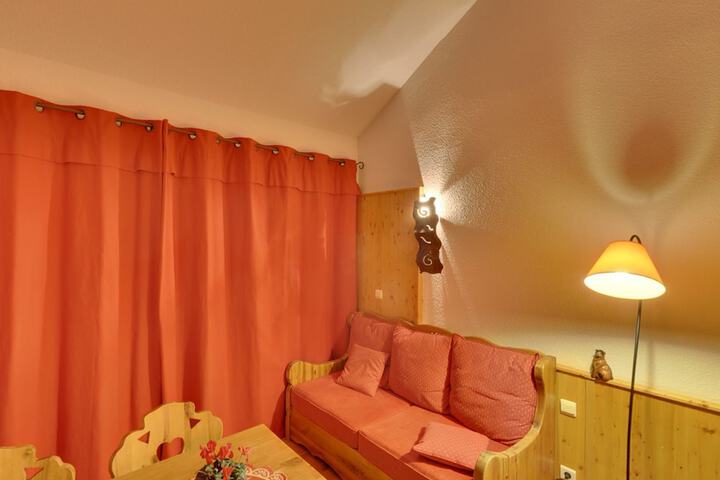 Room 25 of 59