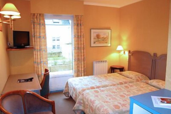 Room 9 of 39