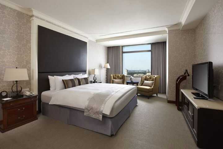 Room 9 of 67